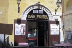 A Slice of Heaven: Exploring the Top Pizza Restaurants in Romantic Rome (2023) 6 Dar Poeta